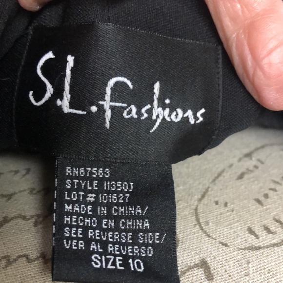 S. L. FASHIONS BLACK CAP SLEEVE MIDI FORMAL DRESS. Size 10 V- neck/back 37” long - Picture 6 of 6